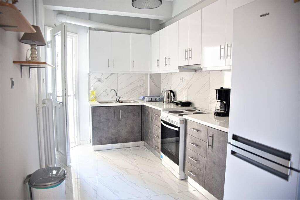 Athens Central 3Bd Apartment Next To Metro Luxury Экстерьер фото