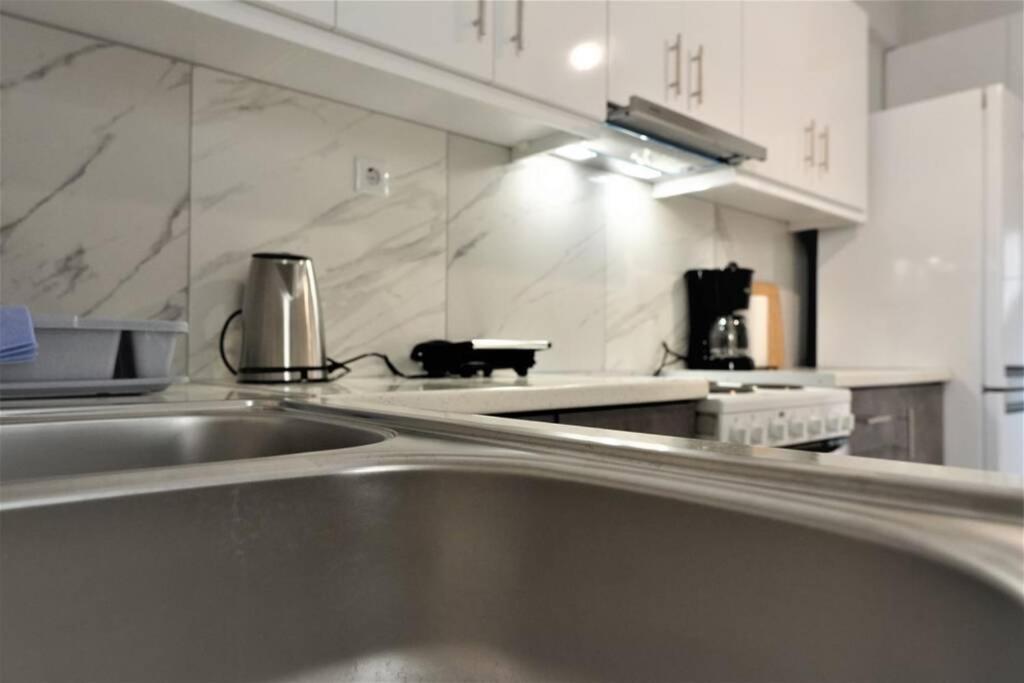 Athens Central 3Bd Apartment Next To Metro Luxury Экстерьер фото